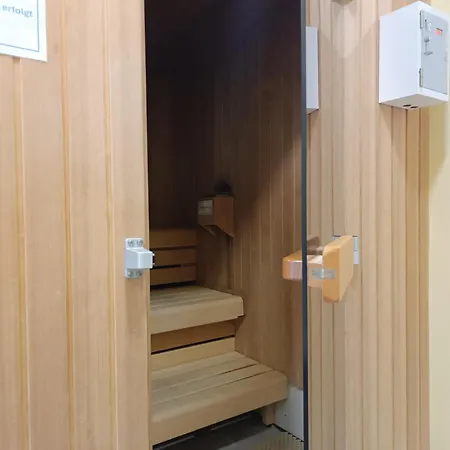 2-raum Enzian - Hallenbad & Sauna *